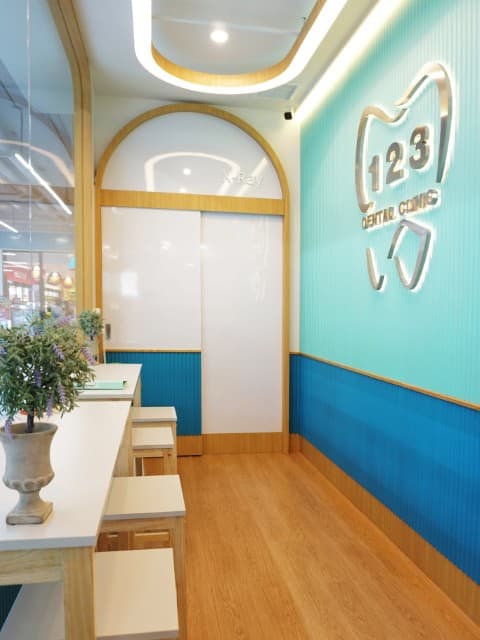 ภาพหน้าร้านคลินิกที่ตกแต่งแล้วเสร็จ 2